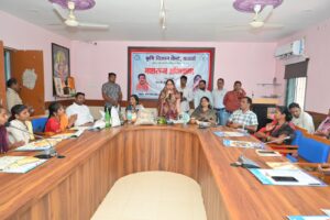 मशरूम उत्पादन से आत्मनिर्भरता की ओर बढ़ती कबीरधाम जिले की महिलाएं- पूर्व जिला पंचायत सदस्य श्रीमती रश्मि विजय शर्मा IMG 20250806 WA0013