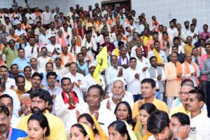 सामाजिक एकता से होती है समाज की जड मजबूत - डाॅ नीरेन्द्र साहू प्रदेशाध्यक्ष IMG 20250918 WA0013