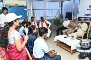 राज्यपाल श्री रमेन डेका ने भोरमदेव मंदिर परिसर में लखपति दीदियों से की मुलाकात IMG 20250924 WA0024