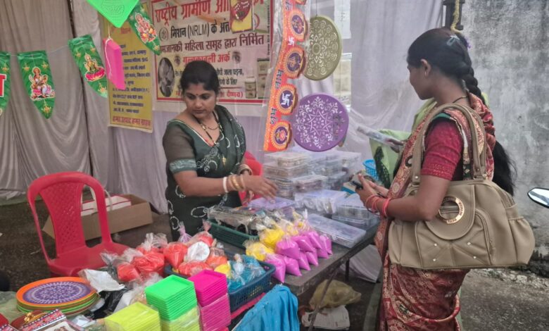 🌸 कवर्धा बिहान स्वदेशी बाजार बना आकर्षण का केंद्र IMG 20251017 WA0018