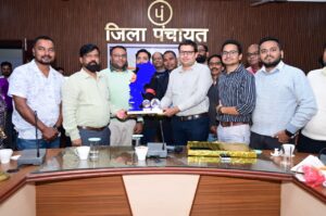 सीईओ जिला पंचायत अजय कुमार त्रिपाठी को भावभीनी विदाई, 14 माह के कार्यकाल में योजनाओं को दिलाई नई पहचान IMG 20260107 WA0021