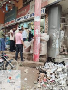 कवर्धा में नगर पालिका की बड़ी कार्रवाई: खुले में कचरा फेंकने और प्रतिबंधित पॉलीथीन बेचने वालों पर जुर्माना IMG 20260810 WA0004
