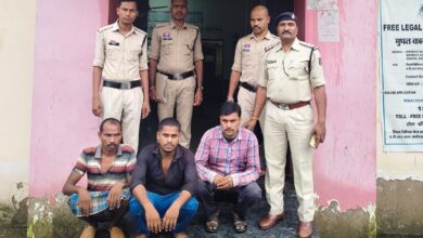 कुकदूर पुलिस की पशु तस्करी पर बड़ी कार्रवाई, 5 भैंस और पिकअप जब्त IMG 20260822 WA0003