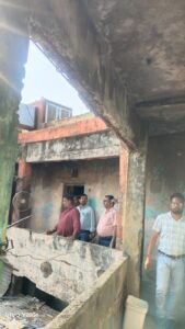 जर्जर भवन नहीं हटाया तो मकान मालिक होंगे जिम्मेदार, नगर पालिका चेतावनी जारी किया गया है IMG 20260908 WA0017