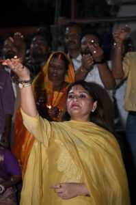 पंडरिया म जलिस 21 हजार ‘आशीर्वाद के दीया’, विधायक भावना बोहरा संग क्षेत्रवासी मन करिन प्रधानमंत्री मोदी के दीर्घायु के कामना IMG 20260918 WA0000