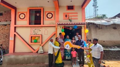 प्रधानमंत्री आवास ने नरबदिया साहू के परिवार को दी सुरक्षित छत, योजनाओं के अभिसरण से बदली जिंदगी IMG 20260928 WA0033