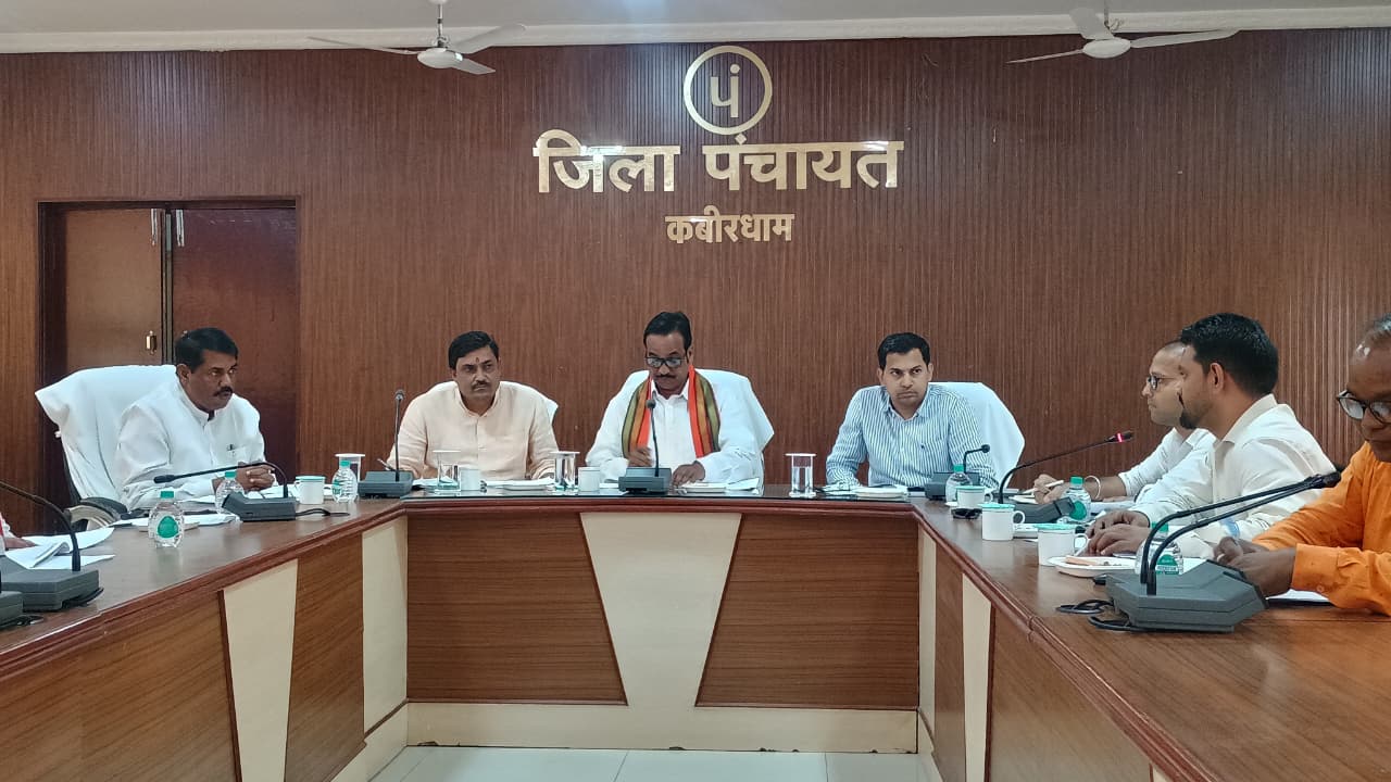 कैम्प लगाकर HPV टीकाकरण के कार्य में तेजी लाएं : ईश्वरी साहू IMG 20261001 WA0001